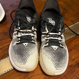 New Balance OMN1S Men's Black and White Athletic Sneakers